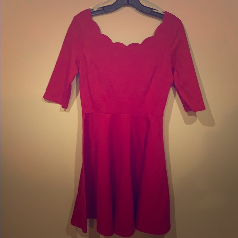 Scallop trim red 3/4 sleeve dress